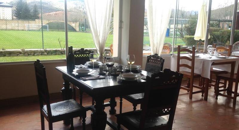 إيزكاراي Hotel Montes Blancos المظهر الخارجي الصورة
